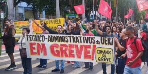 Em greve, servidores da Uerj apresentam demanda ao governo do RJ