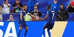 Depois de chuva e pausa, França de Mbappé não dá chances ao Iraque